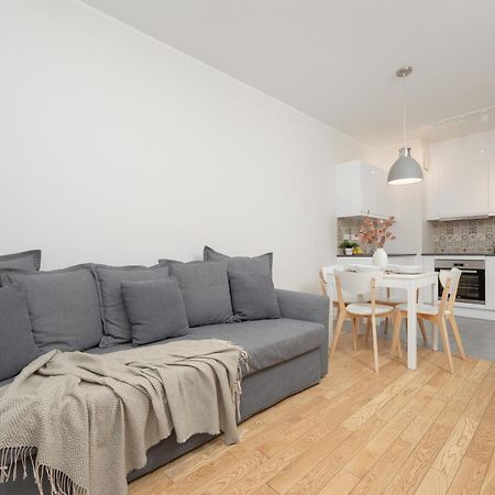 Srodmiescie Warsaw Muranow Apartments With Parking By Noclegi Renters Экстерьер фото