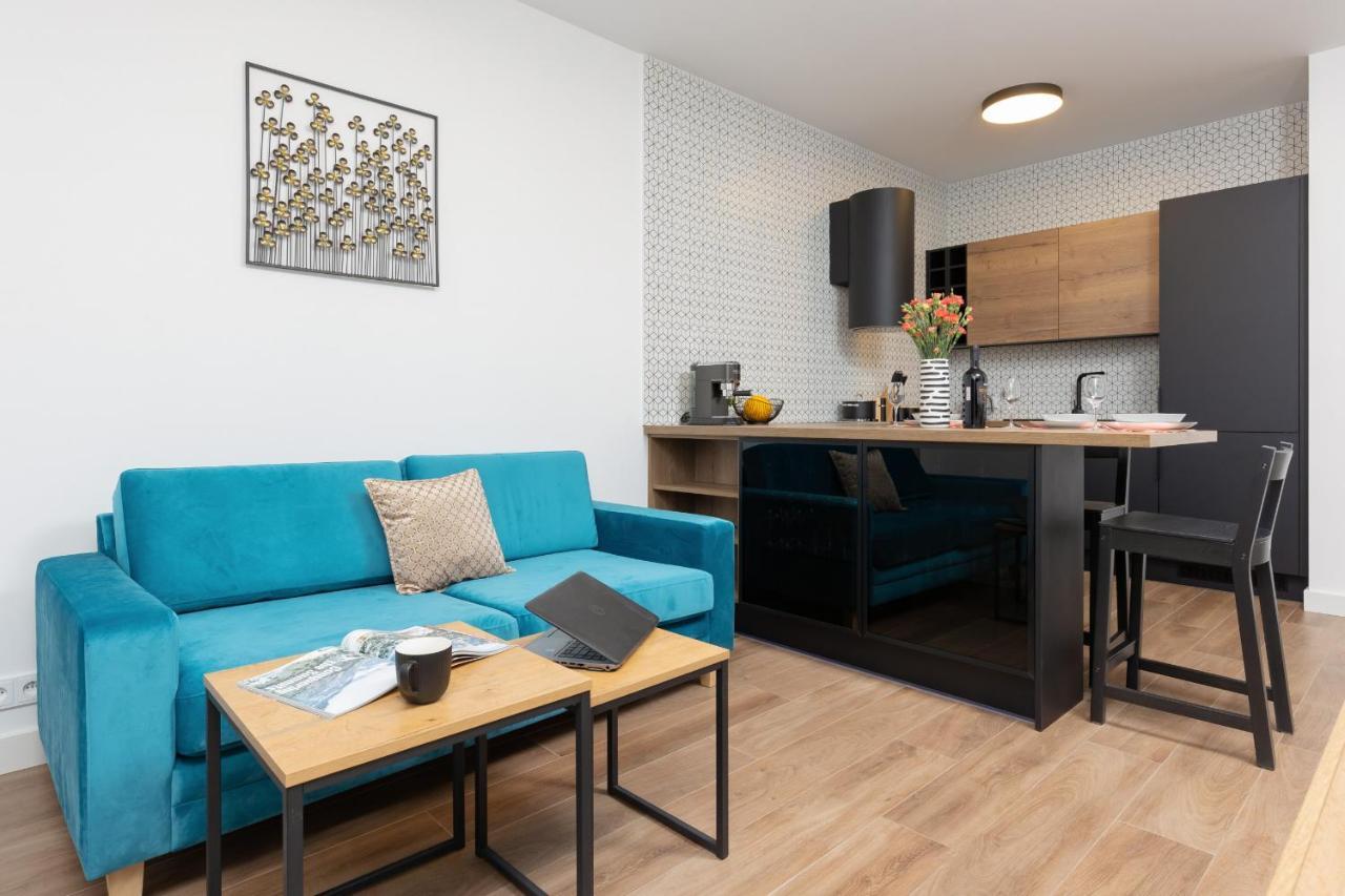 Srodmiescie Warsaw Muranow Apartments With Parking By Noclegi Renters Экстерьер фото