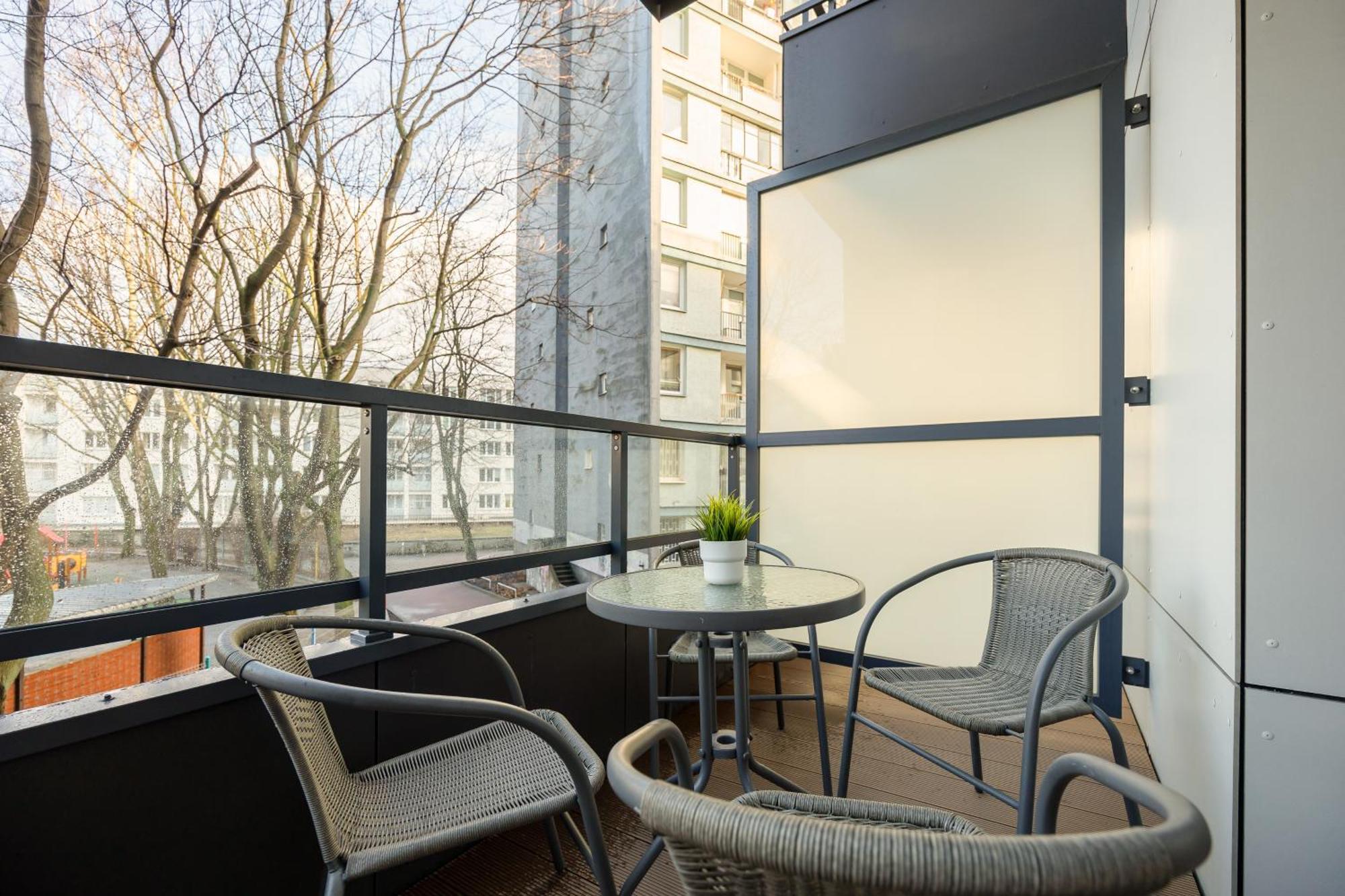 Srodmiescie Warsaw Muranow Apartments With Parking By Noclegi Renters Экстерьер фото